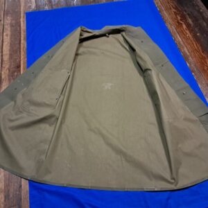 vietnam-early-56-dated-rubber-rain-coat-in-unissued-near-mint-condition-medium-regular-106-color