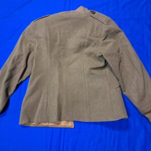 wrold-war-two-wac-field-jacket-m-43-winter-liner-with-cuffs-and-collar-some-holes-excellent-wool