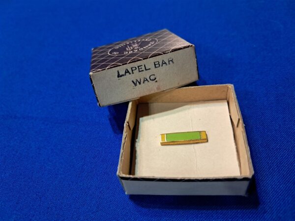 world-war-two-woman-army-corps-lapel-medal-device-in-the-original-private-purchase-issue-box-great-enamel