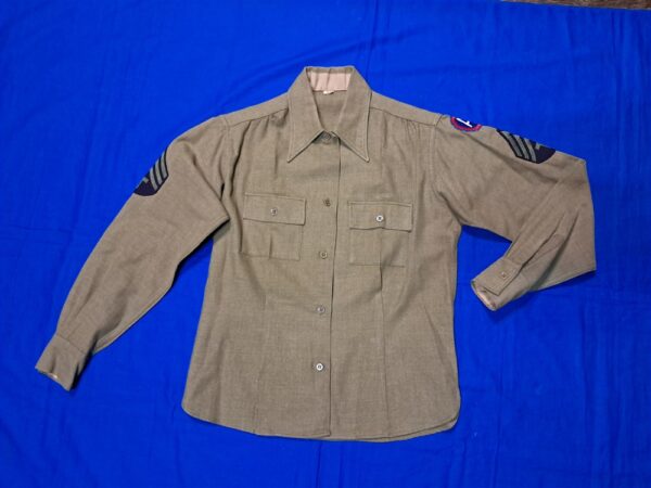 world-war-two-womans-army-corps-shirt-field-wool-type-with-patches-excellent-condition-larger-size