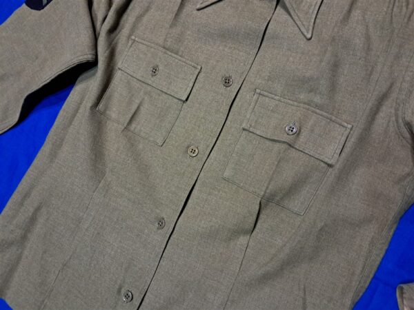 world-war-two-womans-army-corps-shirt-field-wool-type-with-patches-excellent-condition-larger-size