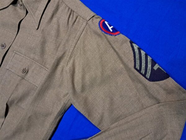 world-war-two-womans-army-corps-shirt-field-wool-type-with-patches-excellent-condition-larger-size