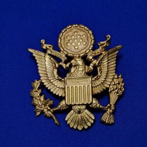 vietnam-war-era-officers-visor-cap-eagle-by-meyer-22-marked-1966-to-1973-unissued