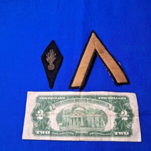 world-war-two-french-set-of insignia-extras-original-collar-and-sleeve-stripe