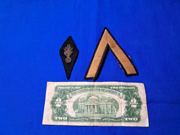 world-war-two-french-set-of insignia-extras-original-collar-and-sleeve-stripe