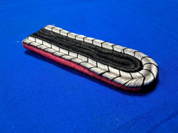 world-war-two-german-fire-shulder-straps-police-pink-with-bullion-and-black-top-nco