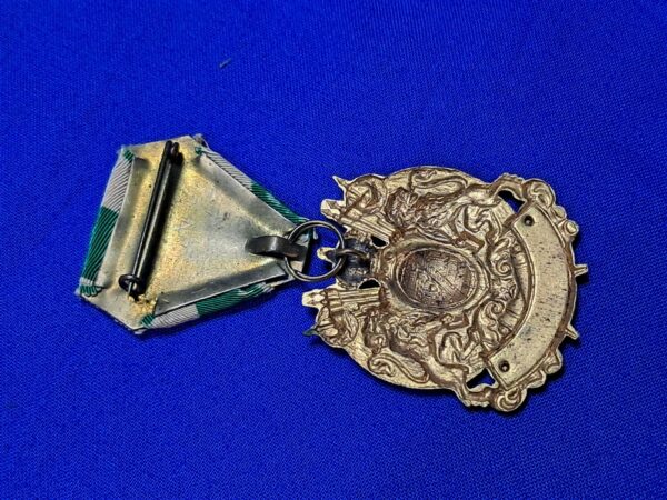 german-pre-world-war-one-veterans-membership-medal-saxon-local-town-with-ribbon-green-white-added-town-plate