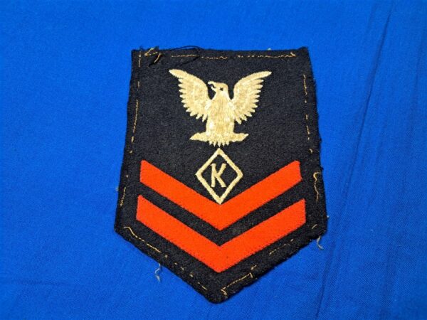 late-1940-era-naval-chevron-insignia-rank-with-k-in-triangle-for-chemical-warfare-specialist-and-dark-blue-wool-white-eagle