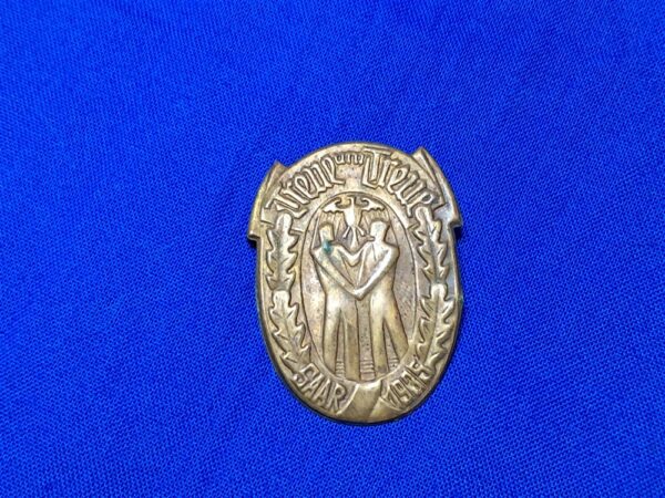 world-war-two-tinnie-saar-reunification-made-of-brass-with-original-pin-1935
