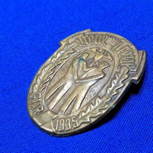 world-war-two-tinnie-saar-reunification-made-of-brass-with-original-pin-1935