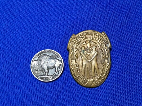 world-war-two-tinnie-saar-reunification-made-of-brass-with-original-pin-1935
