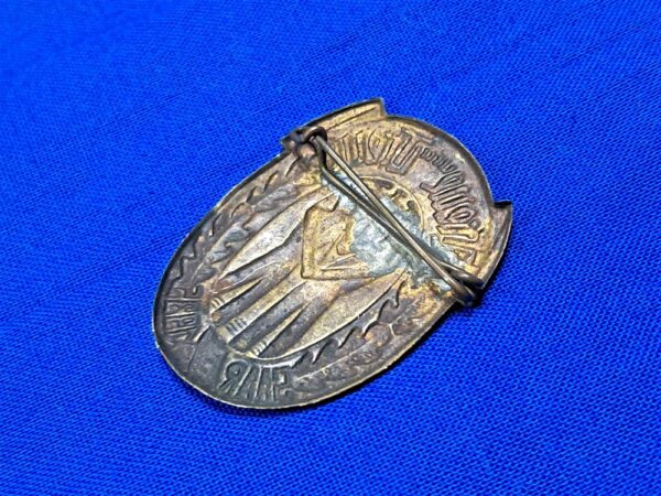 world-war-two-tinnie-saar-reunification-made-of-brass-with-original-pin-1935