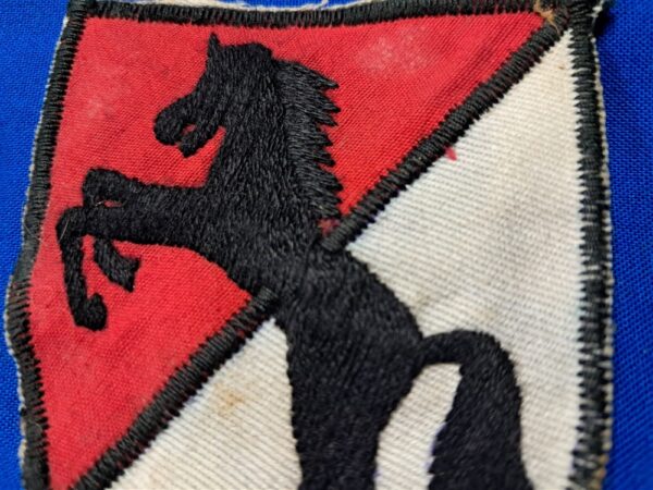 vietnam-war-theater made 11th-armored-cavalry-regiment-cor-patch-with-horse-hand-embroidered-excellent