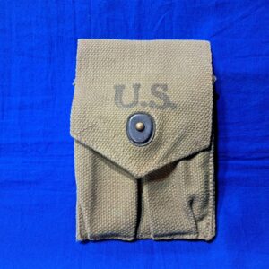 world-war-two-mint-unissued-m-1911-magazine-clip-pouch-1942-dated-for-pistol-belt