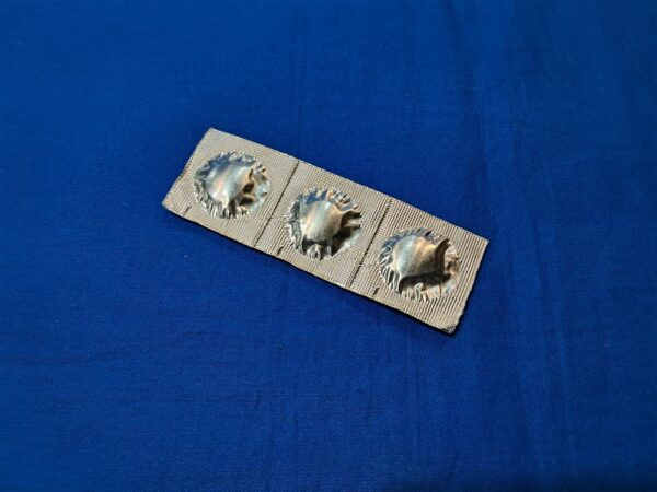 vietnam-war-medical-tablets-pill-for-anti-malaria-contraction-in-the-jungle-set-of-3-in-foil