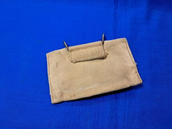 world-war-two-marine-corps-2-snap-bandage-pouch-dated-1942-early-pattern-khaki