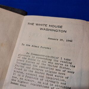 wrold-war-two-new-testiment-bible-by-gidions-dated-1941-early-pre-war-issue-pocket-size