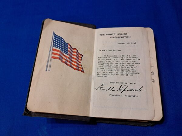 wrold-war-two-new-testiment-bible-by-gidions-dated-1941-early-pre-war-issue-pocket-size