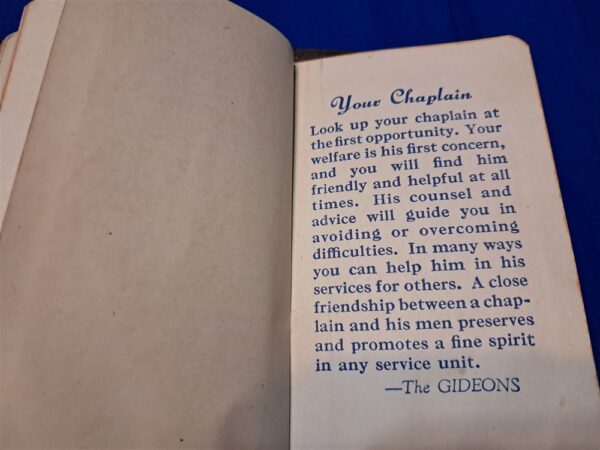 wrold-war-two-new-testiment-bible-by-gidions-dated-1941-early-pre-war-issue-pocket-size