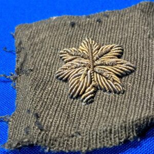 world-war-two-majors-rank-insignia-in-gold-bullion-on-dress-green-uniform-material-matched-set