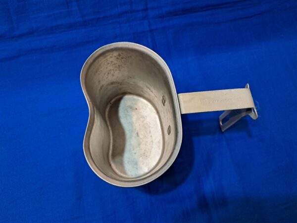 world-war-two-canteen-bottom-dated-1945-by-kmc-mint-unissued-condition-steel-construction