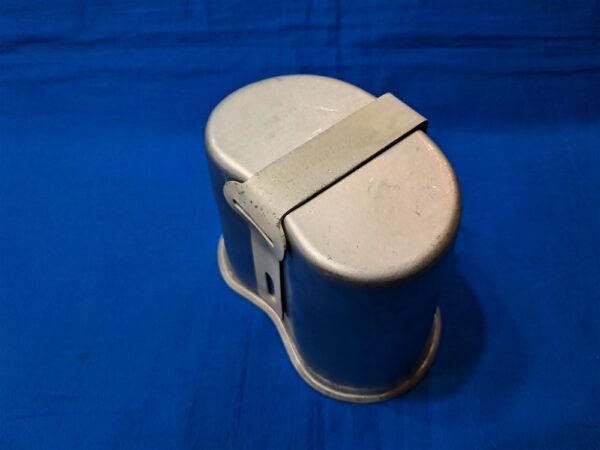 world-war-two-canteen-bottom-dated-1945-by-kmc-mint-unissued-condition-steel-construction