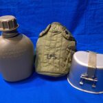 Vietnam-canteen-1973-with-cup-and-cover-near-mint-all-correct-plastic