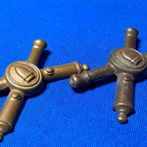 world-wr-one-officers-coastal-artillery-collar-insignia-bronzed-matched-set