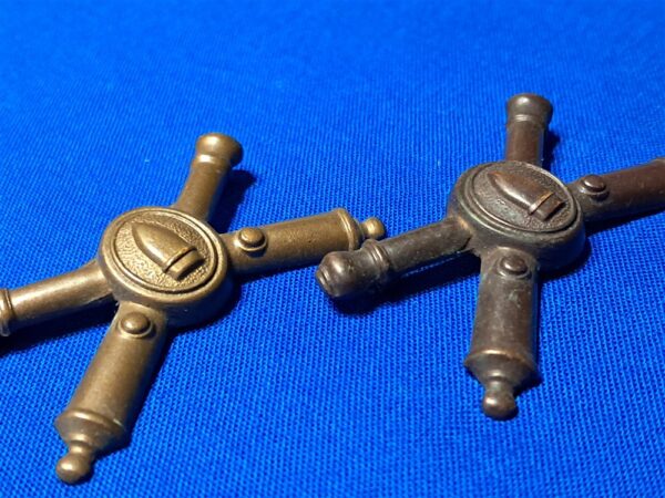 world-wr-one-officers-coastal-artillery-collar-insignia-bronzed-matched-set