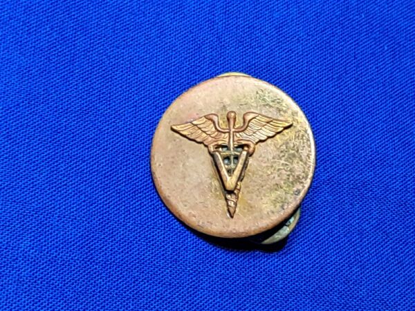 korean-war-era-collar-disc-veterinarian-enlisted-with-original clutches-tarnished-condition-used