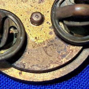 korean-war-era-collar-disc-veterinarian-enlisted-with-original clutches-tarnished-condition-used