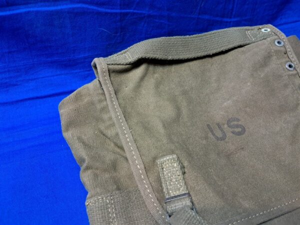 vietnam-war-m-56-combat-light-pack-for-strap-system-dated-60-light-only-use-excellent-condition
