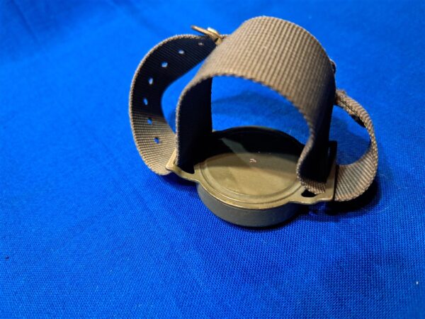 vietnam-war-wrist-compas-for-troops-special-forces-w-c-c- marked-working-condition-nylon-original-strap