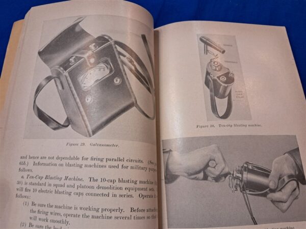 field-manual 5-25-explosives-and-demolitions-vietnam-era-1954-dated-book-very-detailed-180-pages