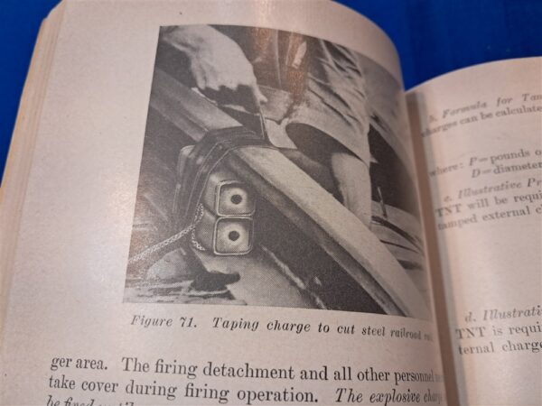 field-manual 5-25-explosives-and-demolitions-vietnam-era-1954-dated-book-very-detailed-180-pages