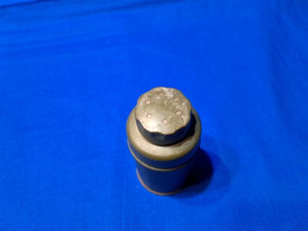 world-war-two-foot-powder-can-one-ounce-individual-issue-to-soldiers-by-scholl