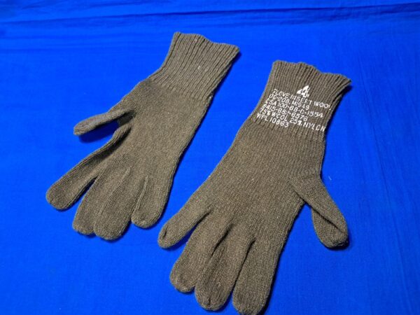 vietnam-war-gloves-insert-wool-1968-dated-size-4-unissued-mint-condition