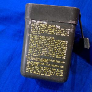 vietnam-war-1968-dated-decon-m-13-kit-for-gas-mask-bacpouch-field-issue-not-trainer
