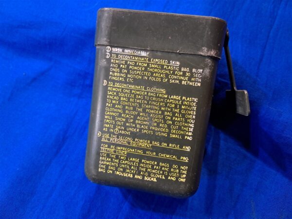 vietnam-war-1968-dated-decon-m-13-kit-for-gas-mask-bacpouch-field-issue-not-trainer