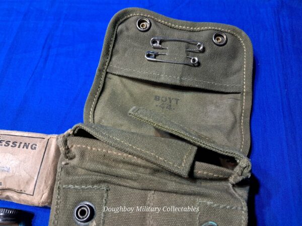 world-war-two-marine-corps-first-1st-aid-pouch-jungle-type-belt-issue-full-of-original-items-used-excellent-1944