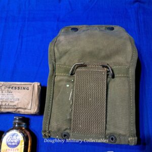 world-war-two-marine-corps-first-1st-aid-pouch-jungle-type-belt-issue-full-of-original-items-used-excellent-1944