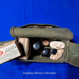 world-war-two-marine-corps-first-1st-aid-pouch-jungle-type-belt-issue-full-of-original-items-used-excellent-1944