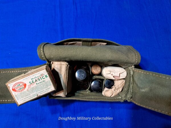 world-war-two-marine-corps-first-1st-aid-pouch-jungle-type-belt-issue-full-of-original-items-used-excellent-1944