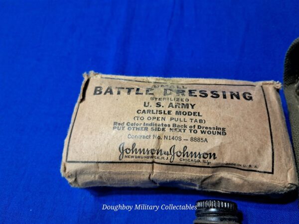 world-war-two-marine-corps-first-1st-aid-pouch-jungle-type-belt-issue-full-of-original-items-used-excellent-1944