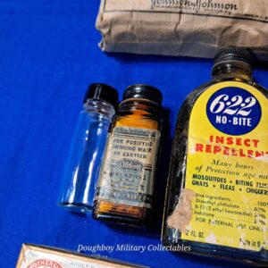 world-war-two-marine-corps-first-1st-aid-pouch-jungle-type-belt-issue-full-of-original-items-used-excellent-1944