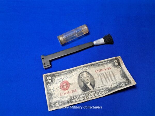 vietnam-war-m-79-grenade-launcher-tools-oil-bottle-and-combination-brush-original-excellent