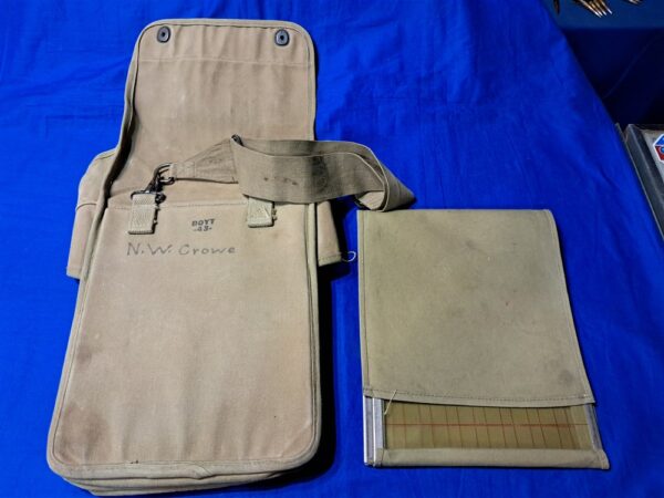 world-war-two-united-states-marines-map-case-dated-43-with-map-board-inicluded-excellent-condition