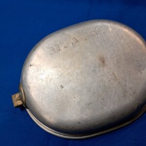 world-war-one-1910-pattern-mess-kit-with-trench-art-of-soldier-initials-on-top-and-bottom-utensils-including