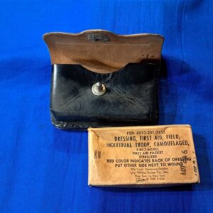 vietnam-war-early-1958-dated-black-leather-first-aid-pouch-for-military-police-black-dress-belt-complete-with-bandage