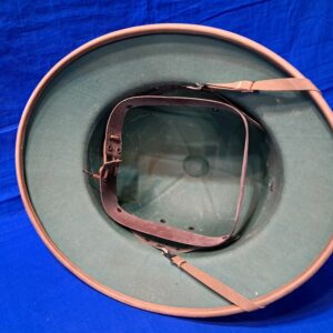 world-war-two-marine-navy-army-type-pith-helmet-tan-with-sweat-band-and-chin-strap-excellent-conditon-dated-1944